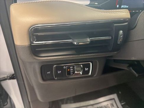 Used 2020 Lincoln Corsair AWD w/ Premium Package image 20