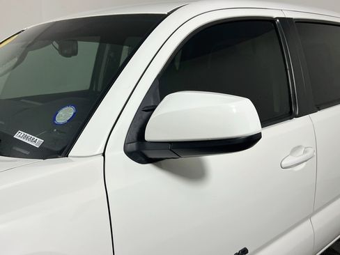 Used 2021 Toyota Tacoma SR5 RWD image 12