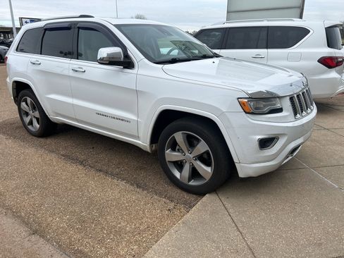 Used 2015 Jeep Grand Cherokee Overland w/ Advanced Technology Group image 3