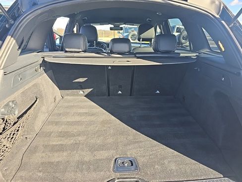 Used 2020 Mercedes-Benz GLC 300 4MATIC image 18