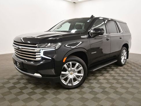 Used 2024 Chevrolet Tahoe High Country image 2