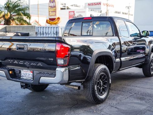 Certified 2023 Toyota Tacoma SR5 image 11