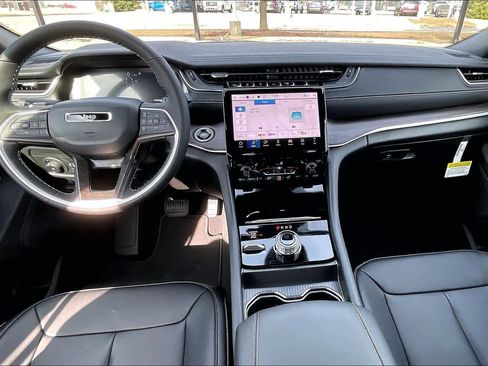 New 2025 Jeep Grand Cherokee L Limited image 5