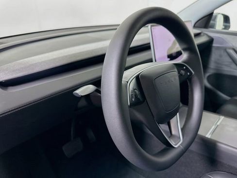 Used 2026 Tesla Model Y Long Range image 10