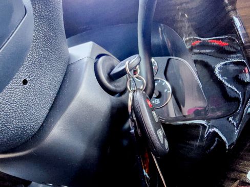 Used 2025 GMC Savana 2500 w/ Driver Convenience Package image 7