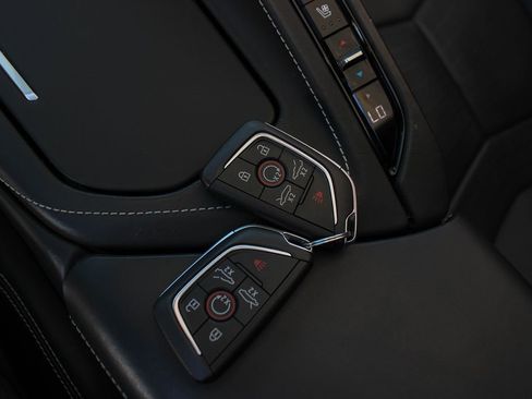 Used 2021 Chevrolet Corvette Stingray Premium Cpe w/ Z51 Performance Package RWD image 49