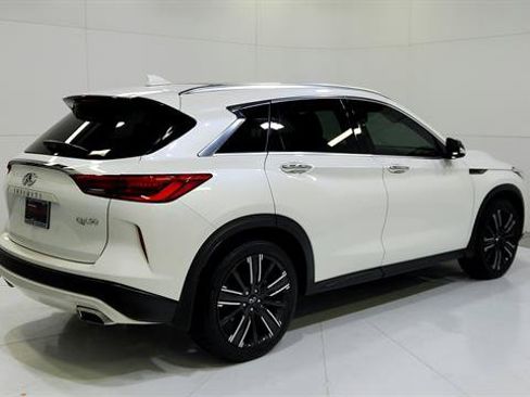 Used 2021 INFINITI QX50 Luxe w/ Appearance Package FWD image 8