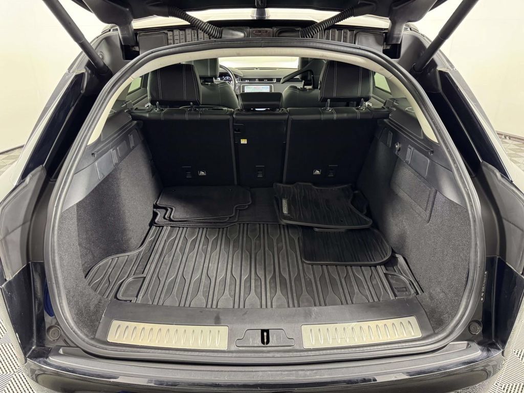 Used 2018 Land Rover Range Rover Velar S AWD/4WD image 14