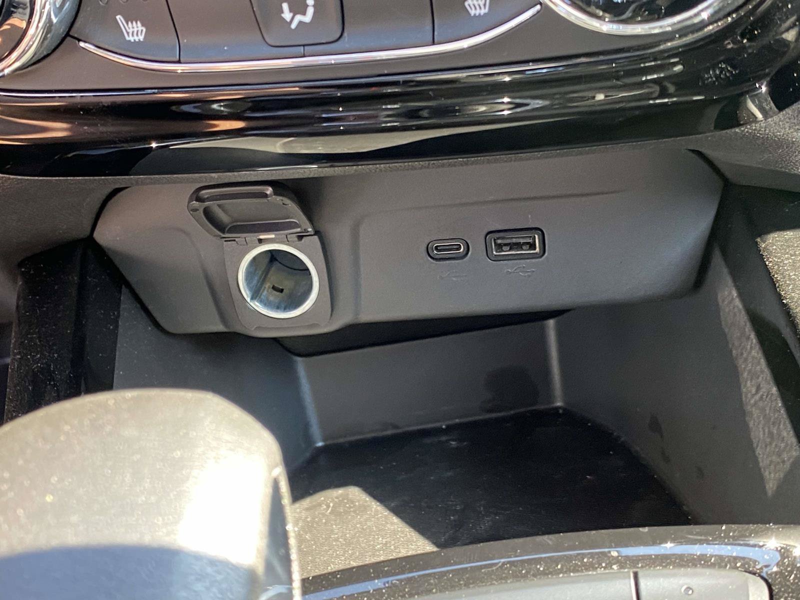 Used 2024 Chevrolet Trax ACTIV FWD image 28