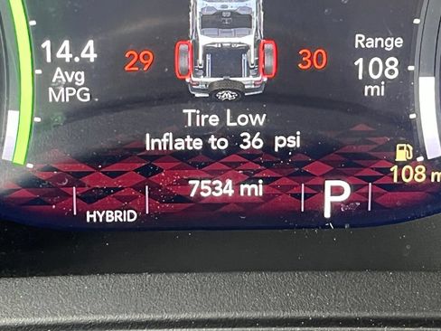 Used 2025 Jeep Wrangler Unlimited Sahara AWD/4WD image 18