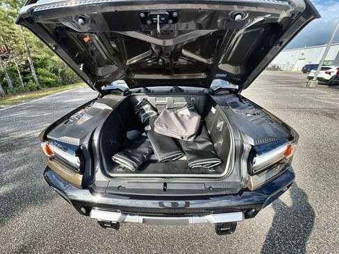 New 2025 GMC Hummer EV 3X w/ LPO, Dark Essentials Package image 64