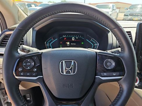 Used 2024 Honda Odyssey Touring image 16