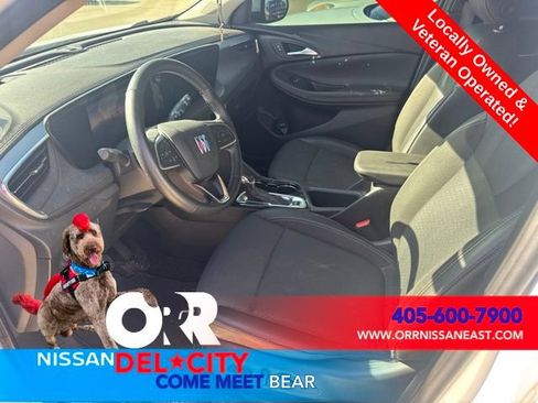 Used 2024 Buick Encore GX Preferred w/ Comfort Package FWD image 3