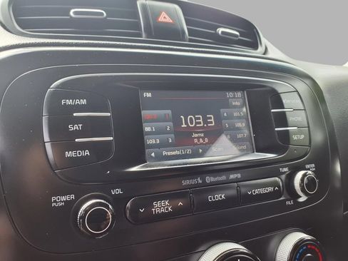 Used 2015 Kia Soul FWD image 5