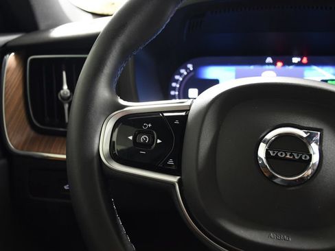 Used 2023 Volvo XC60 T8 Plus AWD/4WD image 29