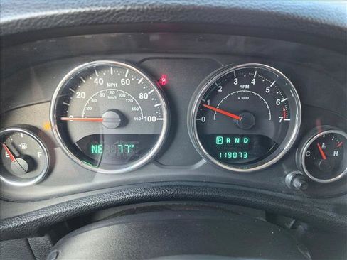 Used 2014 Jeep Wrangler Unlimited Sahara AWD/4WD image 11