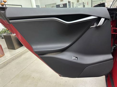 Used 2020 Tesla Model S AWD image 12