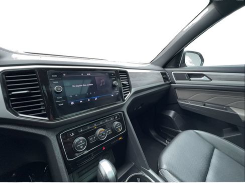 Used 2023 Volkswagen Atlas Cross Sport SE w/ Panoramic Sunroof Package FWD image 40