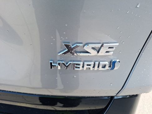 Used 2024 Toyota RAV4 XSE w/ Advanced Technology Package AWD/4WD image 12