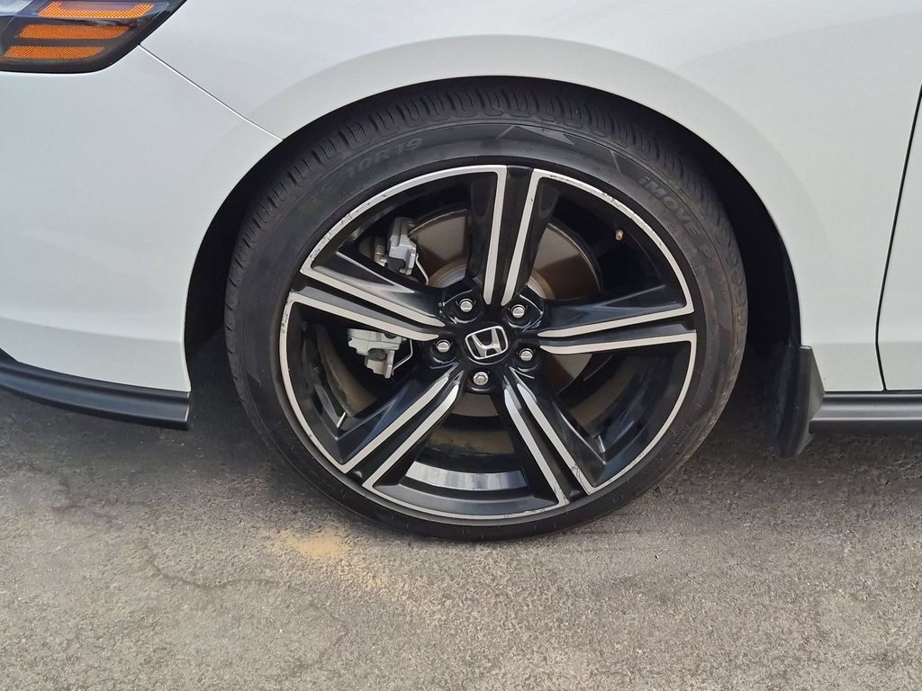 Used 2024 Honda Accord Sport image 5
