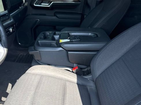 Used 2024 GMC Sierra 1500 Elevation AWD/4WD image 2