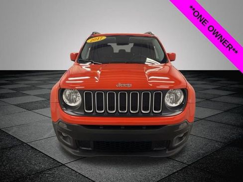 Used 2017 Jeep Renegade Latitude w/ Cold Weather Group image 2