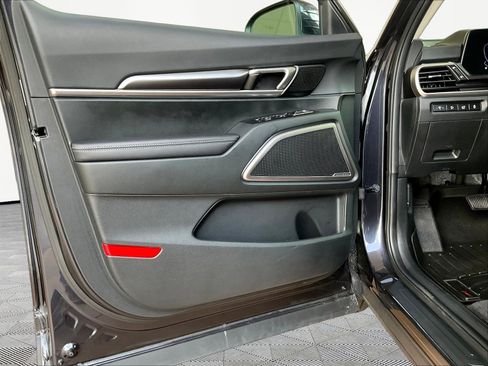 Used 2025 Kia Telluride S AWD/4WD image 19
