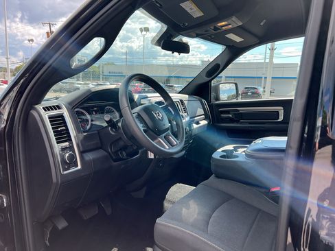 Used 2024 RAM 1500 Warlock AWD/4WD image 9