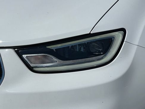 Used 2024 Chrysler Pacifica Touring-L AWD/4WD image 44