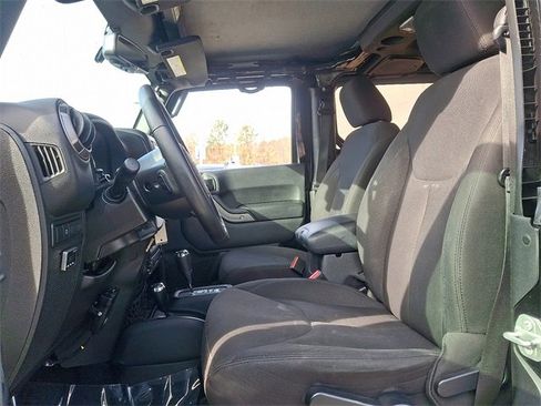 Used 2018 Jeep Wrangler Sport image 13