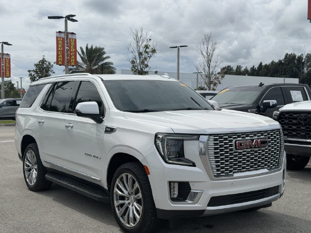 Used 2022 GMC Yukon Denali RWD image 2