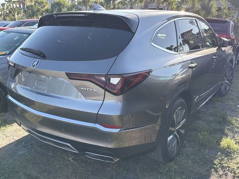 Used 2025 Acura MDX FWD w/ Technology Package image 9