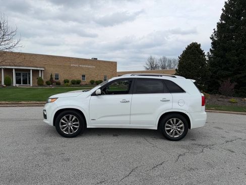 Used 2013 Kia Sorento SX w/ SX Premium Pkg image 2