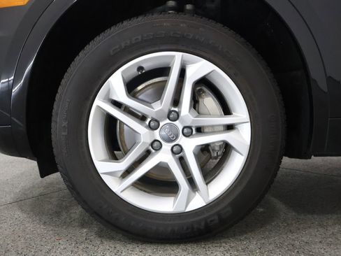 Used 2018 Audi Q5 Premium Plus w/ Premium Plus Package AWD/4WD image 5