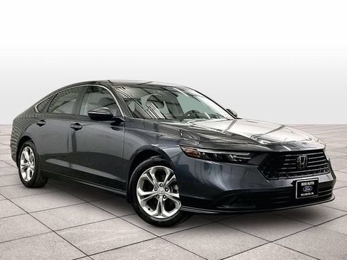Used 2023 Honda Accord LX image 2