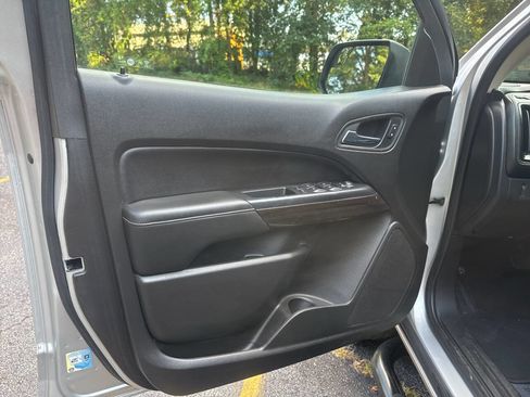 Used 2016 GMC Canyon SLE w/ SLE Convenience Package image 16