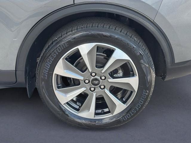 Certified 2023 Ford Escape Platinum AWD/4WD image 9