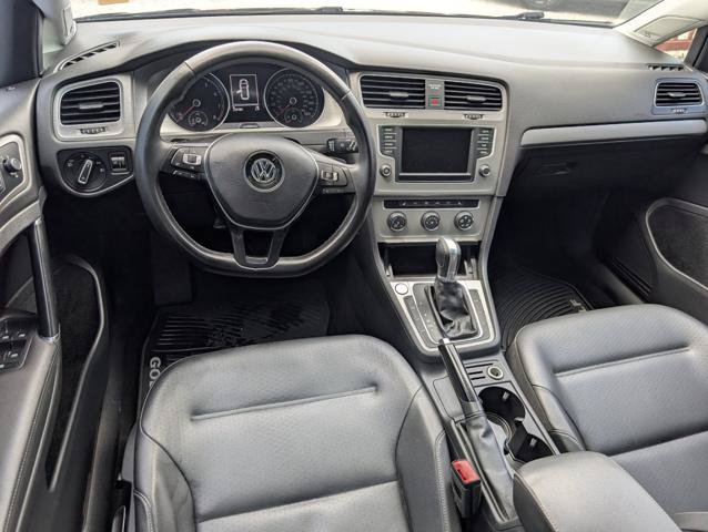 Used 2017 Volkswagen Golf SportWagen FWD image 11