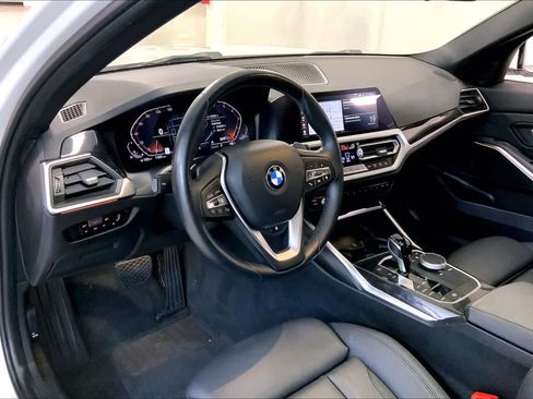 Used 2019 BMW 330i xDrive Sedan w/ Convenience Package image 17