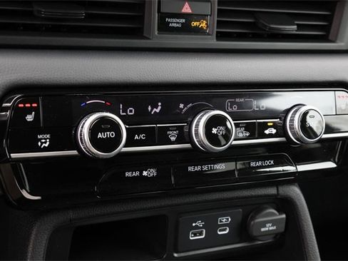 New 2025 Honda Pilot EX-L image 16