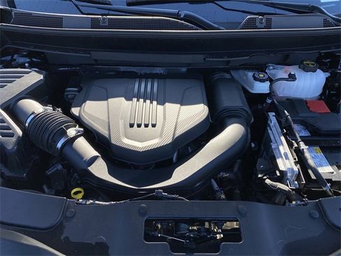 Certified 2025 Chevrolet Traverse LT image 26