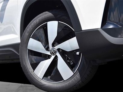 New 2025 Volkswagen Taos S