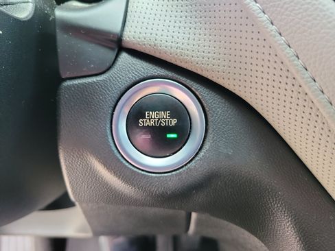 Used 2020 Chevrolet Equinox Premier FWD image 20