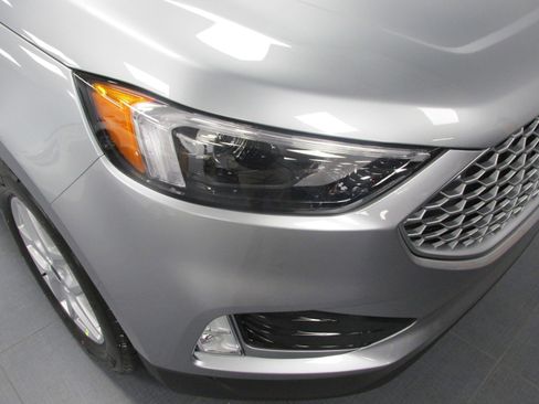 New 2024 Ford Edge SEL w/ Convenience Package image 10