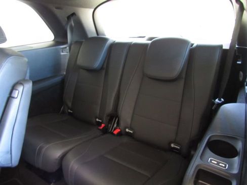 Used 2025 Mercedes-Benz GLS 450 4MATIC image 18