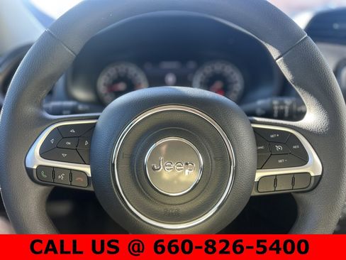 Used 2023 Jeep Renegade Latitude image 14