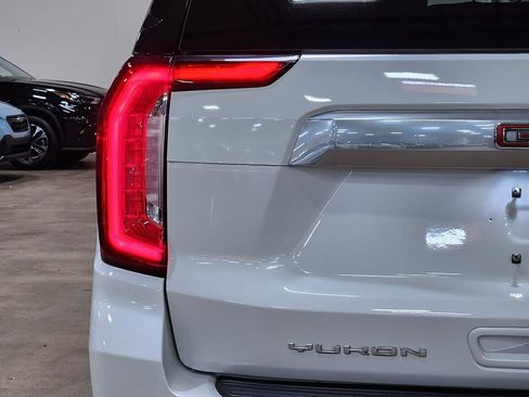 Used 2021 GMC Yukon Denali w/ Denali Premium Package AWD/4WD image 20