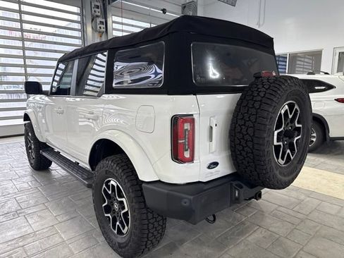 Used 2022 Ford Bronco Outer Banks AWD/4WD image 3