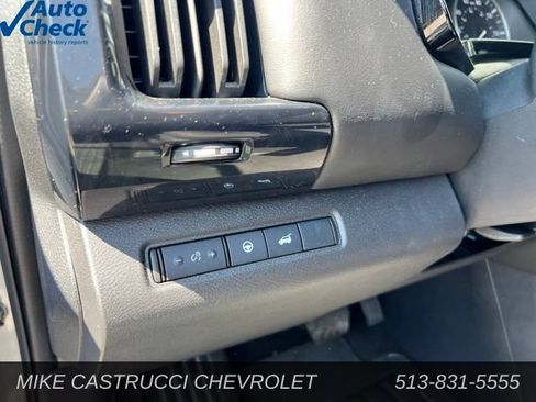 Used 2025 Nissan Pathfinder SV FWD image 11