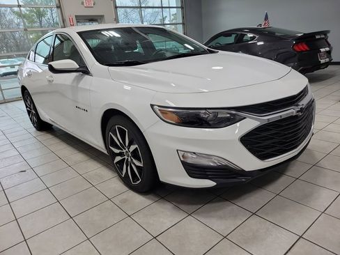 Used 2024 Chevrolet Malibu RS w/ LPO, Floor Liner Package image 6